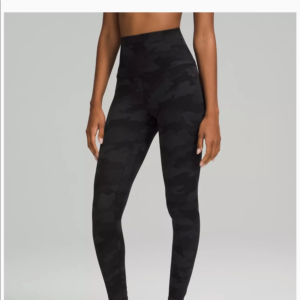 ✨Brand New Lululemon black and grey camo Align Leggings ✨28”